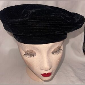 Vintage 1950’s Velvet Pillbox Beret Style Hat Union Made
